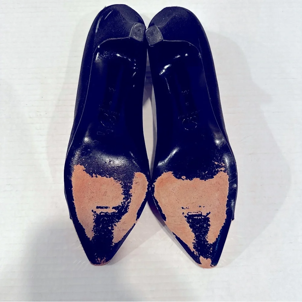 St. John Gladys Satin Pumps Women's 8AA Black‎ Gold Toe Leather Sole Vintage